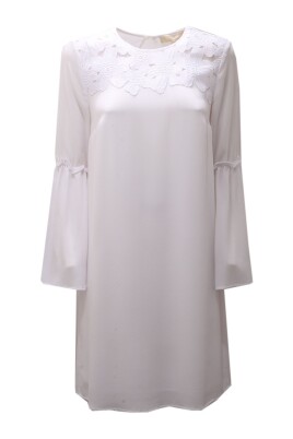robe-blanche-avec-modele-ms88xsg4yp