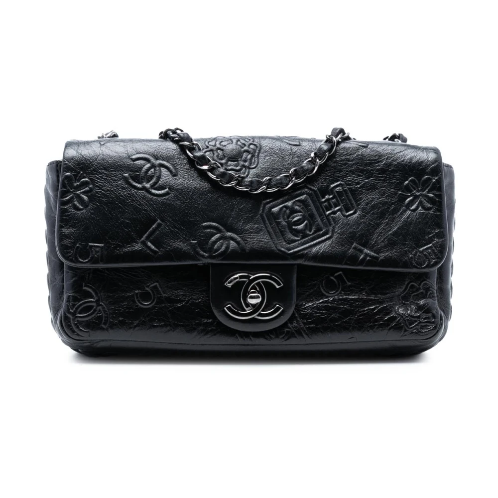 Chanel Vintage Women's Black Pre-Owned Embossed Leather Shoulder Bag