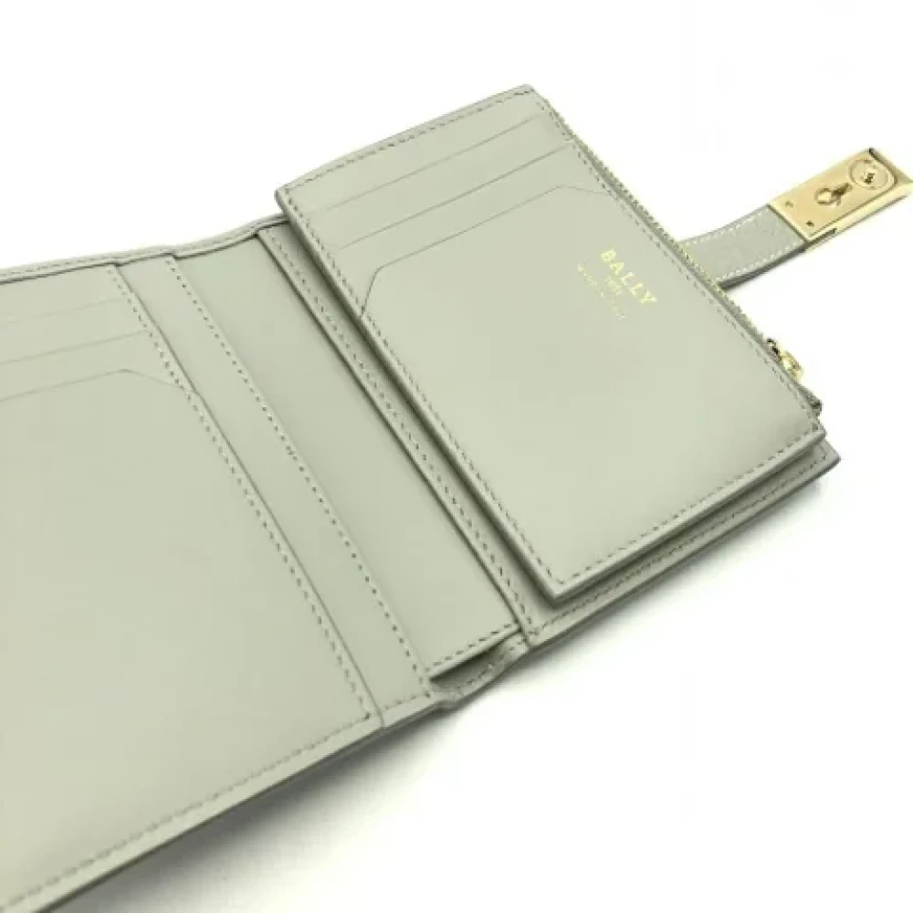 Bally Pre-owned Leather wallets Gray Dames