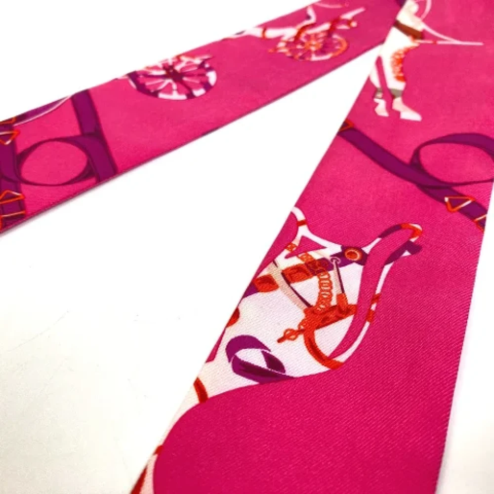 Hermès Vintage Pre-owned Silk scarves Pink Dames