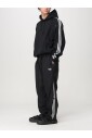 sweat-a-capuche-noir-coupe-decontractee