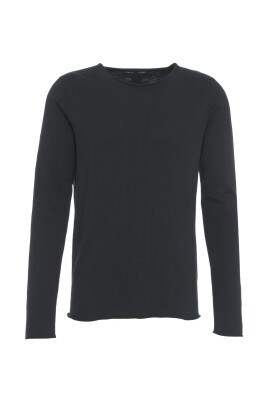 pull-noir-a-col-rond-tricote