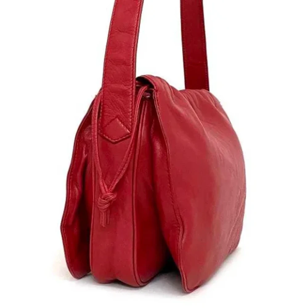 Loewe Pre-owned Leather shoulder-bags Red Dames
