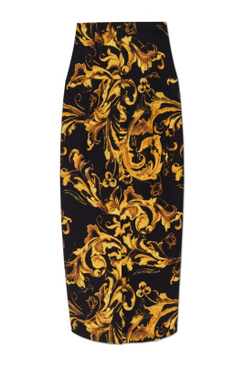 skirt-with-back-slit