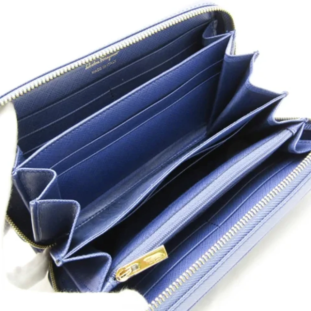 Salvatore Ferragamo Pre-owned Leather wallets Purple Dames