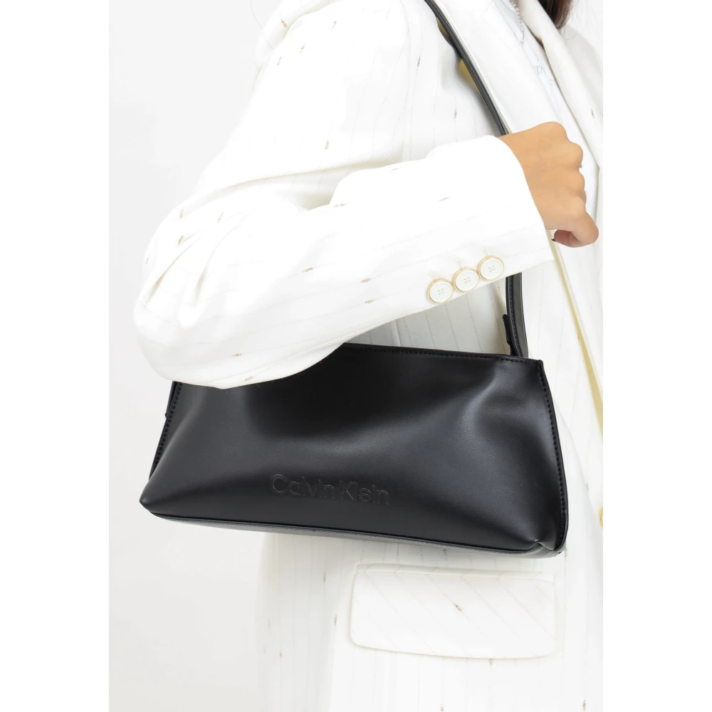 Calvin Klein Zwarte schoudertas met logo Black Dames
