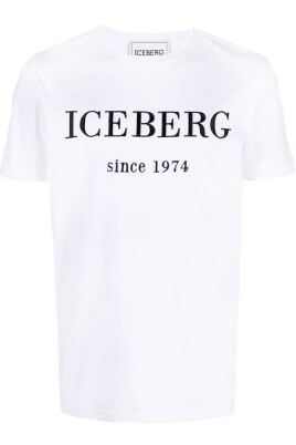 white-t-shirt