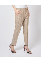 beige-broek-semi-aansluitend-stretchstof