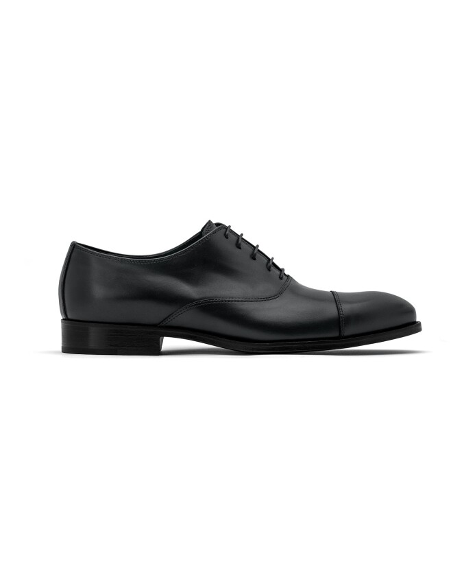 svarta-oxford-skor-elegant-design