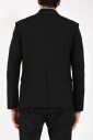 veste-a-bouton-unique-avec-applications