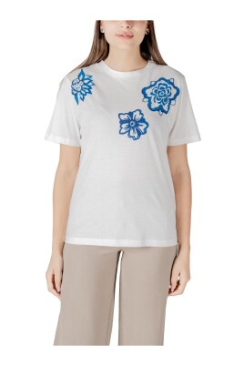 blomstret-t-shirt