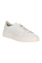 sneakers-blanches-en-cuir-a-double-boucle