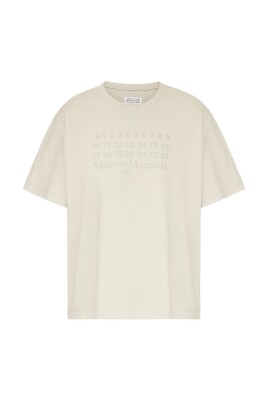 grey-numbers-motif-t-shirts-and-polos