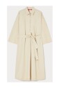 robe-en-coton-beige-au-design-elegant