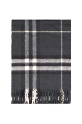 checkered-giant-scarf