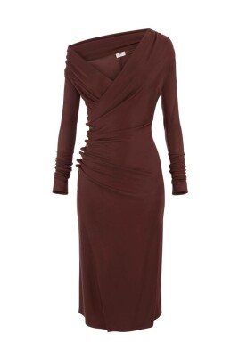 robe-en-jersey-avec-boutons-bijoux