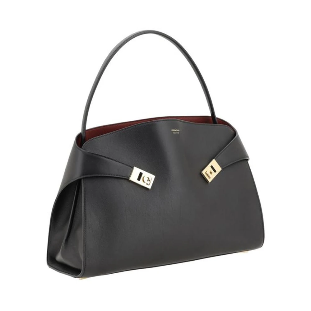 Salvatore Ferragamo Leren schoudertas met Gancini sluiting Black Dames