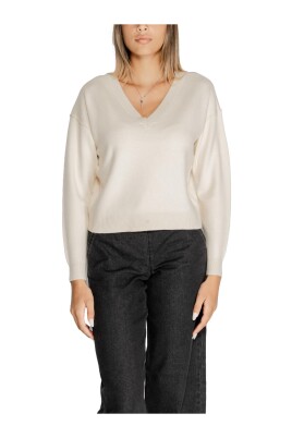 v-neck-knitwear-sweater