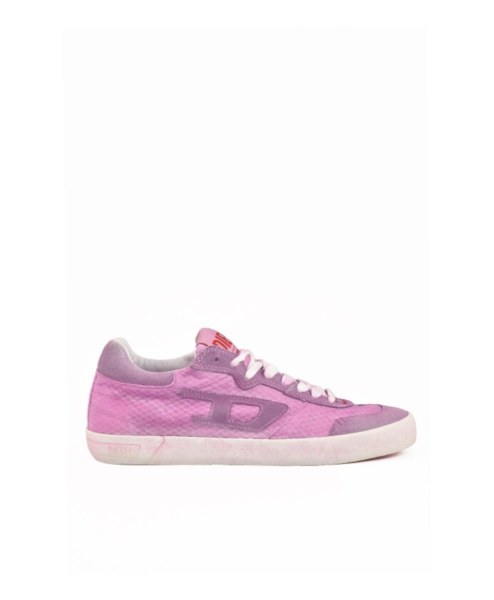 sneakers-with-rubber-sole-and-leather