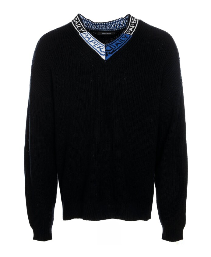 pull-en-maille-col-en-v