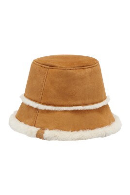 beige-winter-hats-collection