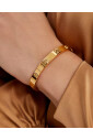 gold-bracelet-miller-elegant-logo-snap