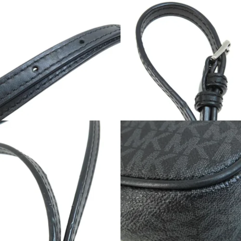 Michael Kors Pre-owned Canvas shoulder-bags Black Dames