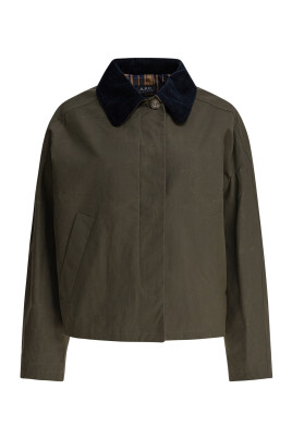 veste-verte-avec-col-en-velours-cotele