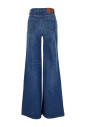 jean-denim-bleu-a-jambe-large-avec-patch-logo