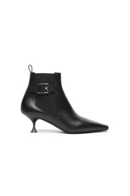 black-chelsea-buckle-boots-sculpted-heel