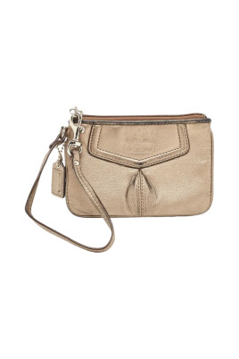 pre-owned-leather-clutches