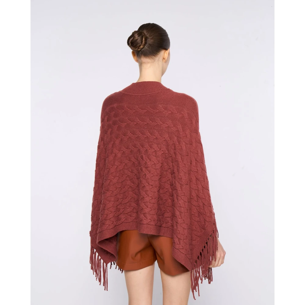 Silvian Heach Gebreide Poncho met Ronde Hals en Franjes Brown Dames
