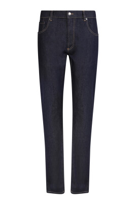 blue-jeans-straight-leg-minimalist-design
