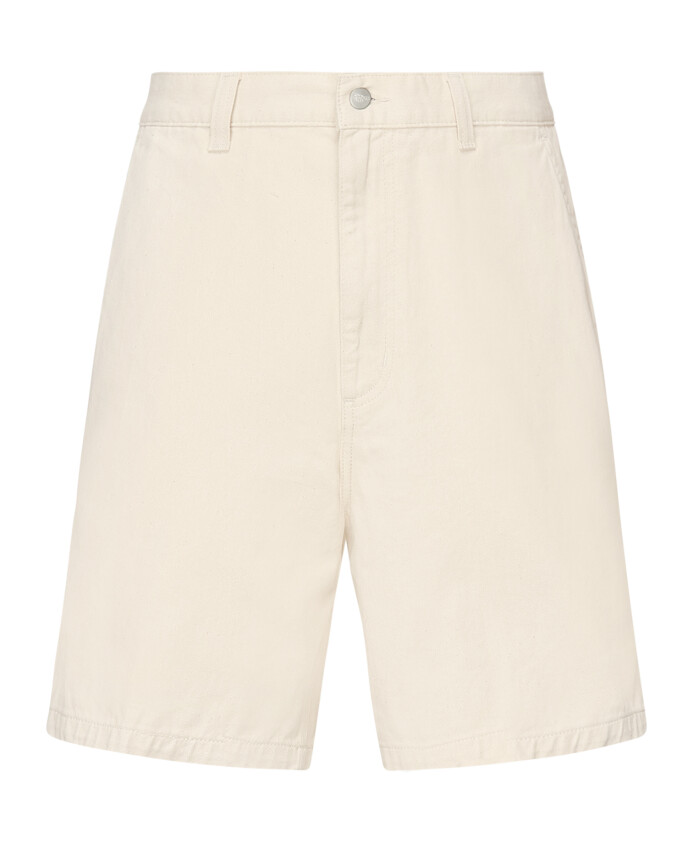 shorts-blancs-avec-triple-couture