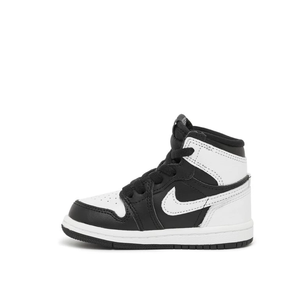 Jordan Retro High OG Svart Vit Sneakers White, Unisex