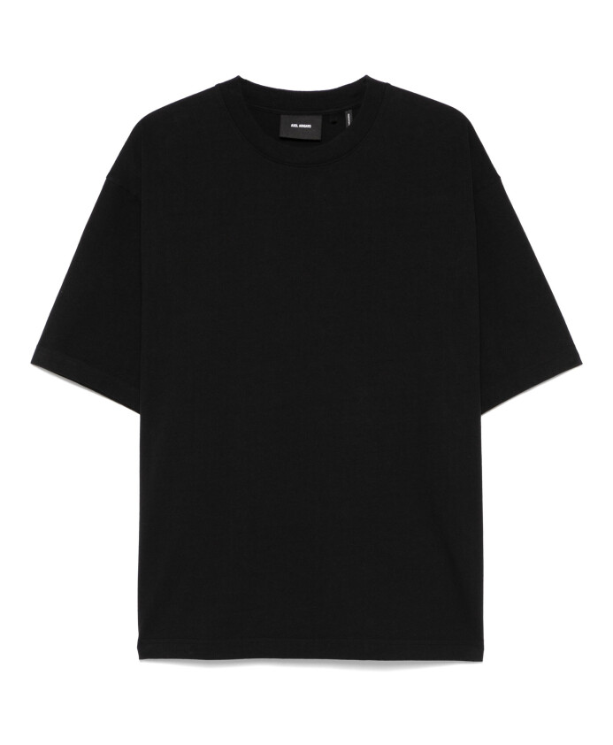 black-t-shirts-and-polos
