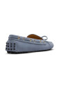 chaussures-bleues-en-daim-a-lacets