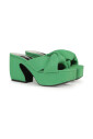 mules-a-plateforme-dans-le-style-sponged