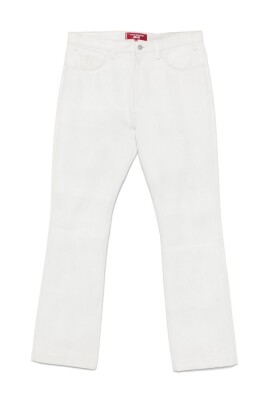 white-trousers-with-classic-style