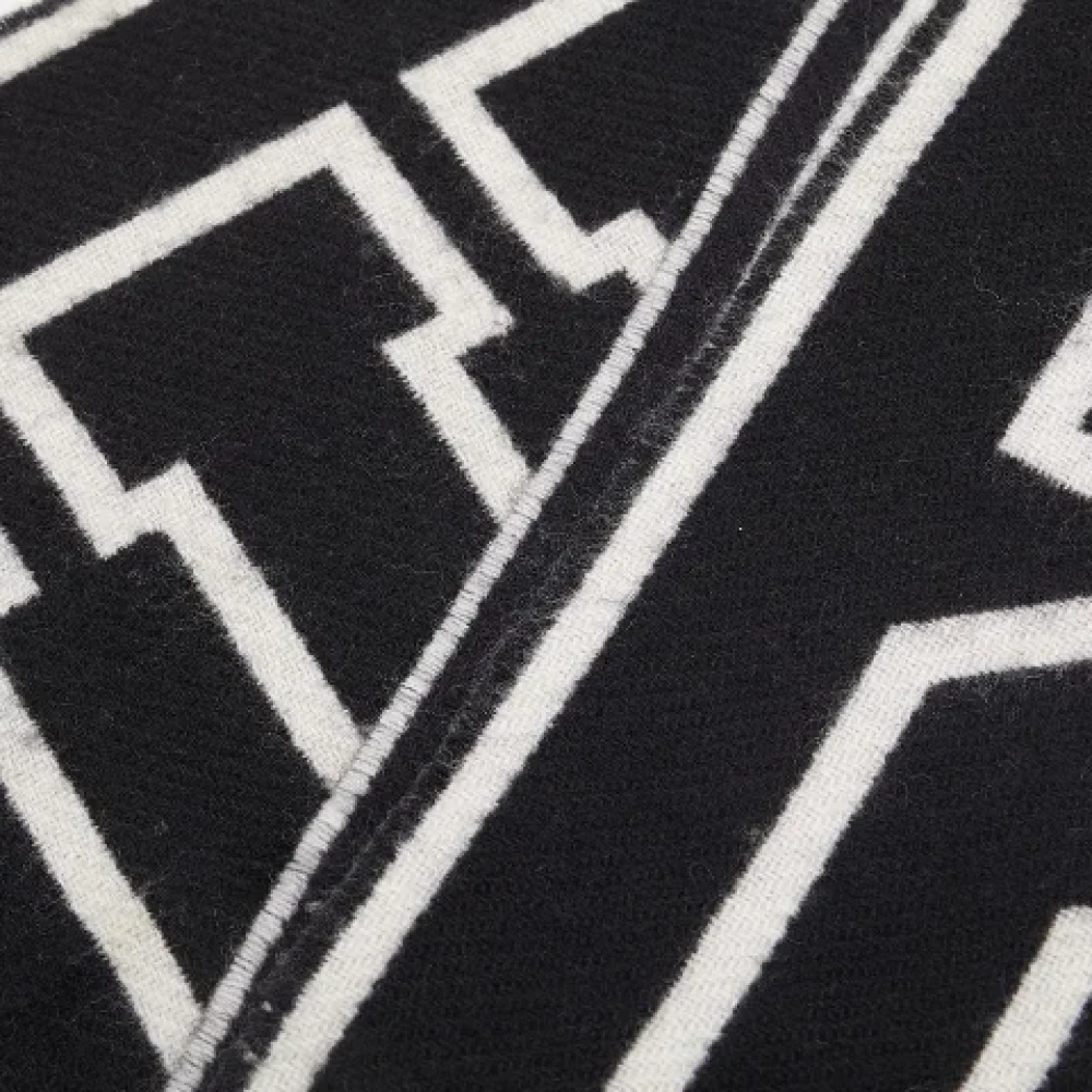 Louis Vuitton Vintage Pre-owned Wool scarves Black Dames