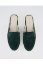 laura-mules-a-enfiler