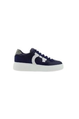 casual-sneakers-for-men-and-women