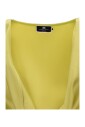 combinaison-a-col-v-profond-avec-detail-fronce