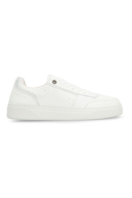 grainy-leather-low-top-sneakers
