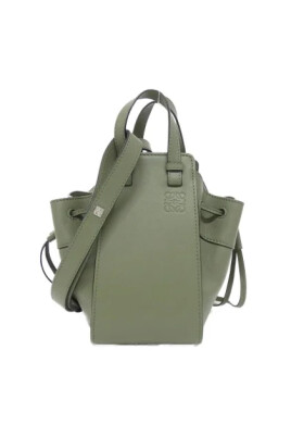 pre-owned-leather-shoulder-bags