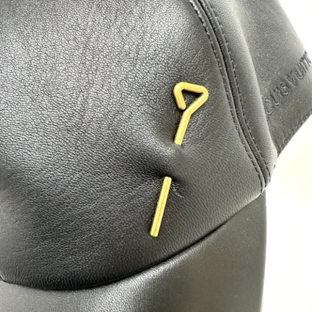 Louis Vuitton Vintage Pre-owned Leather hats Black Dames
