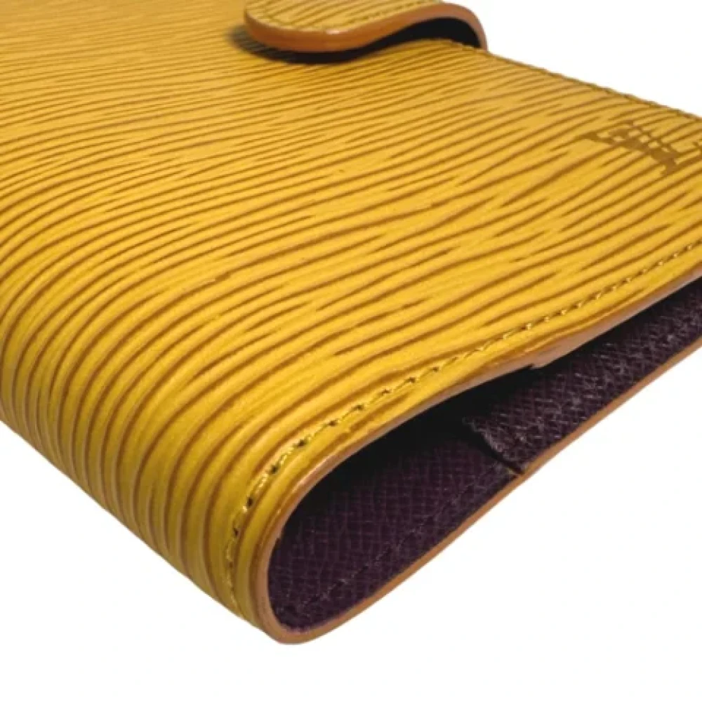 Louis Vuitton Vintage Pre-owned Leather home-office Yellow Dames