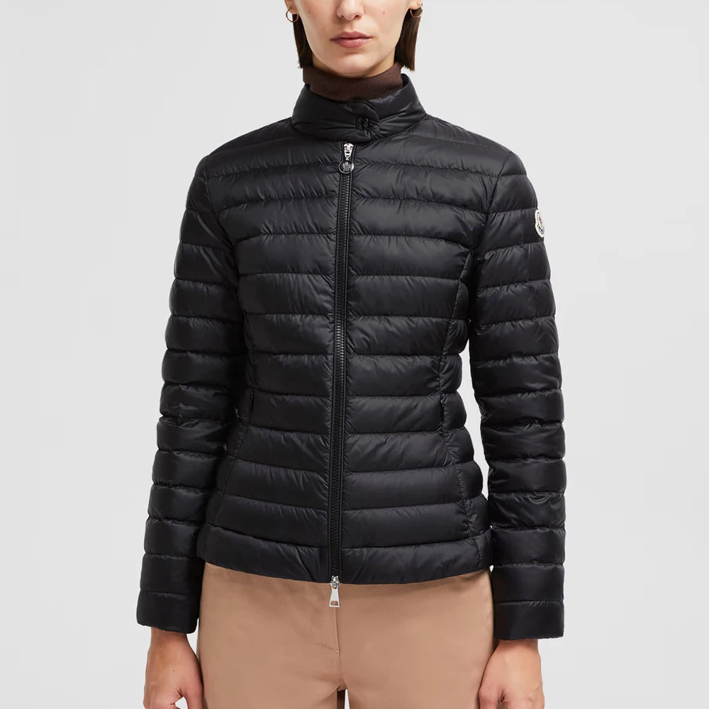 Moncler Korte Donsjas Zwart Slim Fit Black Dames