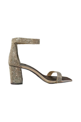 high-heel-sandals