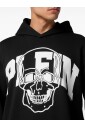 black-sweatshirt